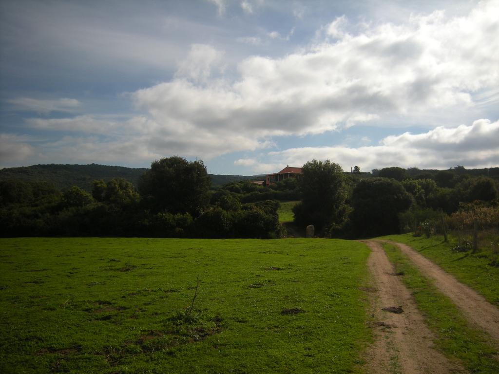 Country House Vignola Mare Aglientu Esterno foto